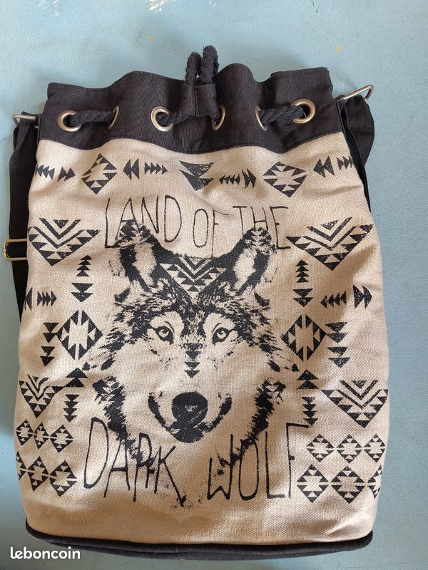 Sac bandoulière en tissu Dark Wolf Jennyfer Accessoires