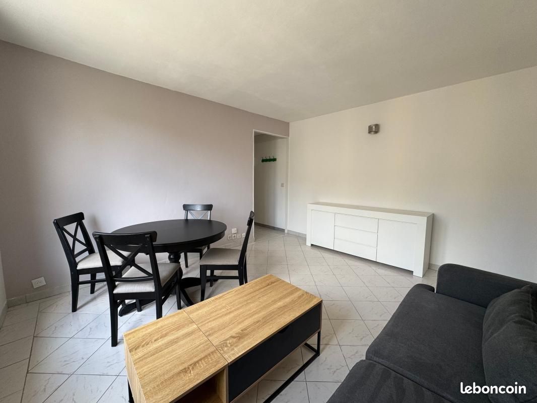 Appartement 3 pièces 53 m² · à Joinville-le-Pont · 53 m² · 1 450 €
