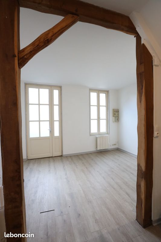 Maison 3 pièces 60 m² · à Saint-Jean-d'Angély · 60 m² · 575 €/mois