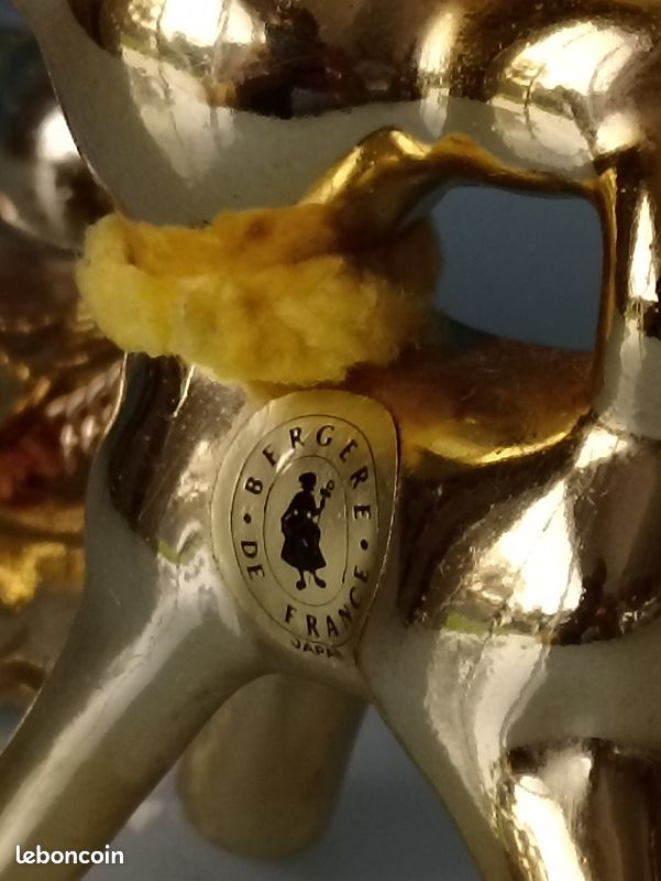Jolie Broche Vintage Années 50 - Bambi Faon émaillé En Métal Doré