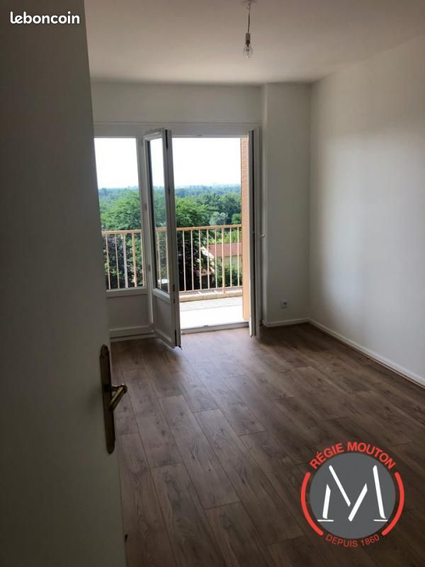 Appartement a louer rillieux-la-pape - 4 pièce(s) - 94 m2 - Surfyn