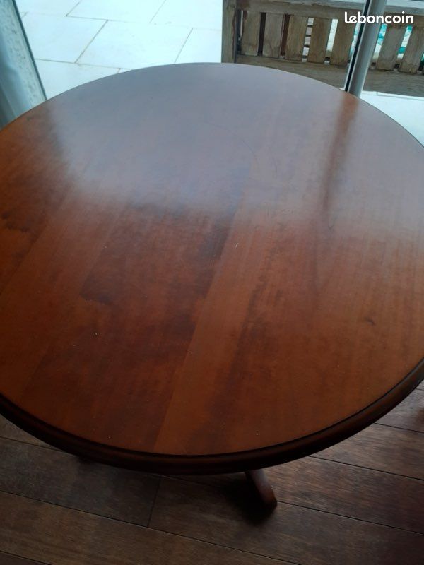 Table guéridon en bois massif (image 2)