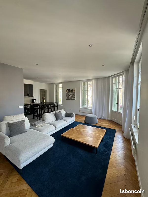 Appartement 4 pièces 102 m² · à Thonon-les-Bains · 102 m² · 2 100 €