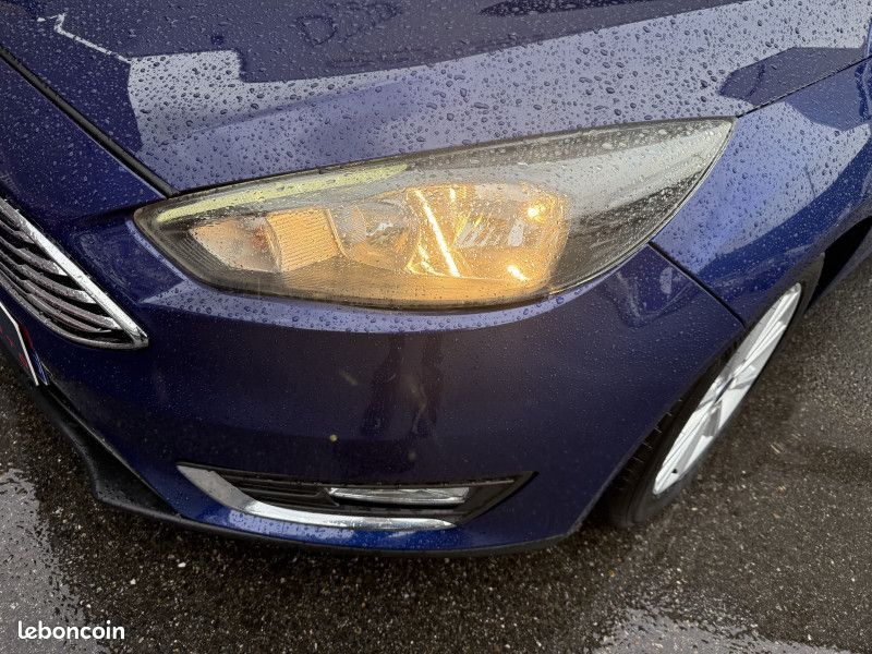 Ford FOCUS 1.0 ECOBOOST 125CH STOP&START TITANIUM (Vente a Pro ) (image 8)