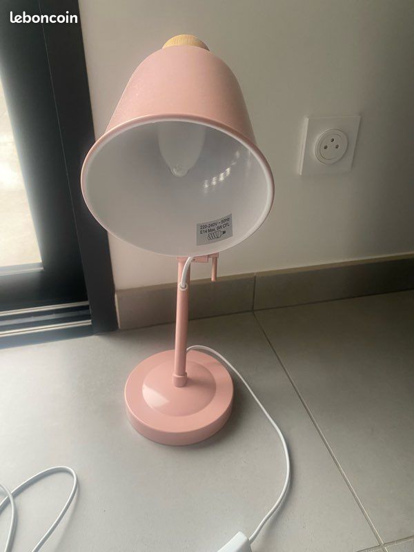 Lampe de bureau (image 1)