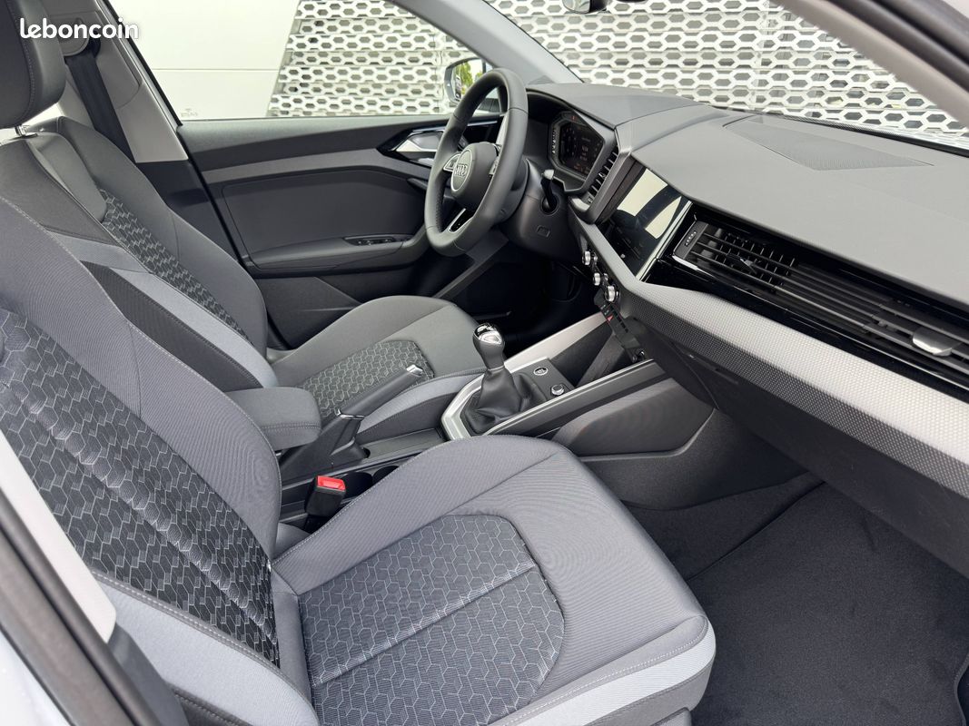 AUDI A1 Sportback 25 TFSI 95 ch BVM5 Design (image 4)