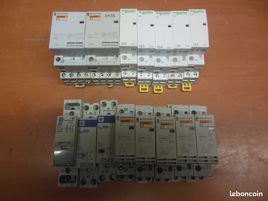 Contacteur Merlin Gerin 16A 250V - Modèle 15382, Occasion En état Fonctionnel