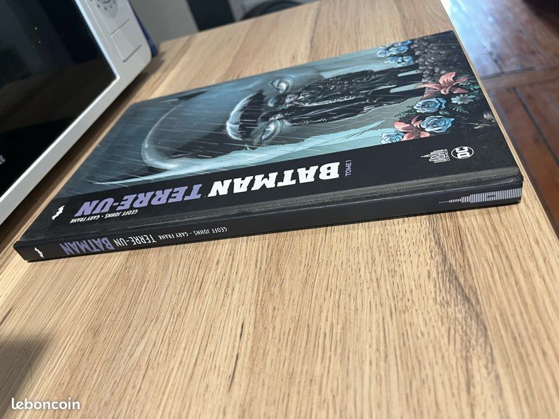 Batman Terre-Un Tome 1 (image 1)