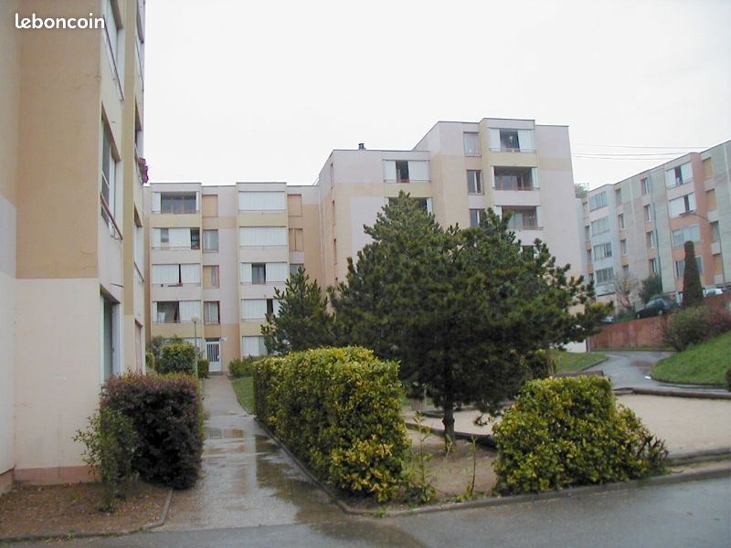 Appartement 2 pièces 64 m² · à Carpentras · 64 m² · 577 €