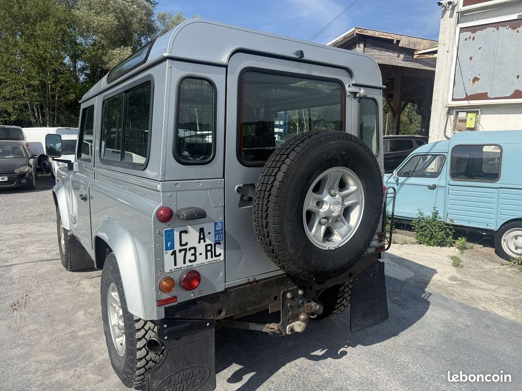 Land-rover DEFENDER 90 PICK UP S (image 4)