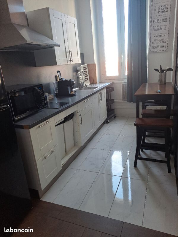Appartement 1 pièce 32 m² · à Marseille · 32 m² · 733 €/mois