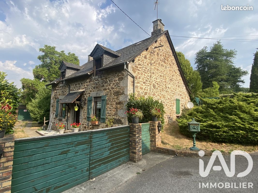 Maison 6 pièces 140 m² · à Saint-Angel · 140 m² · 185 000 €