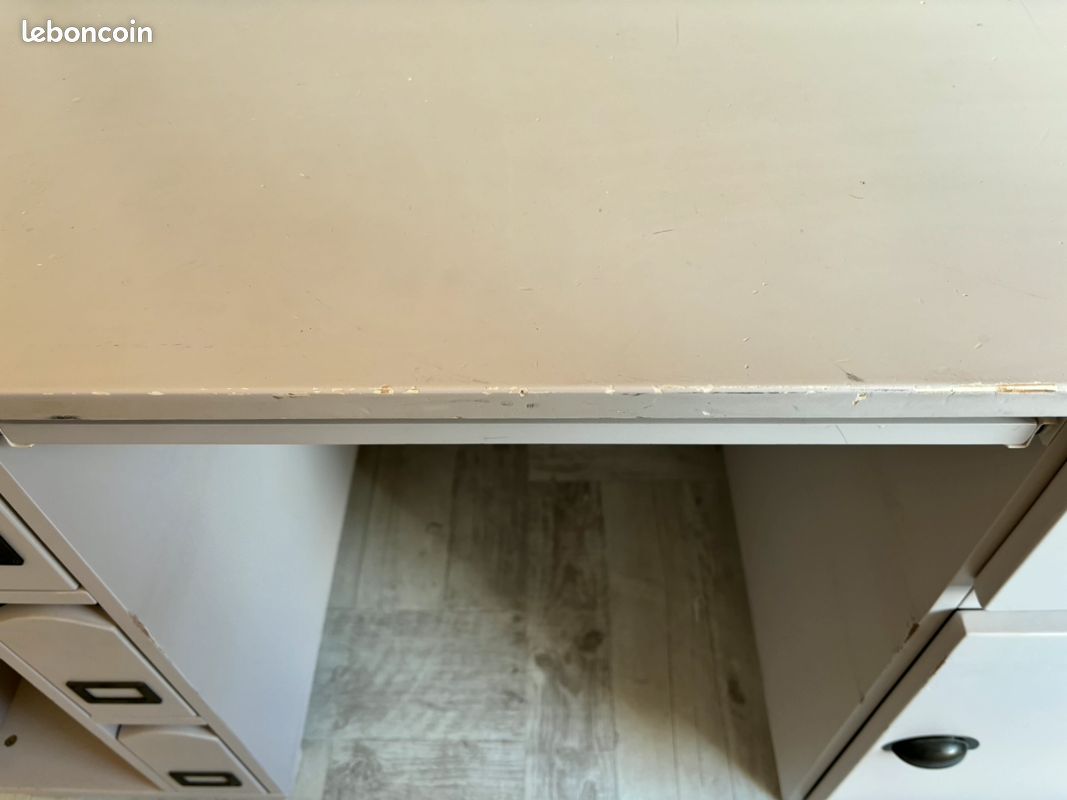 Bureau (image 4)