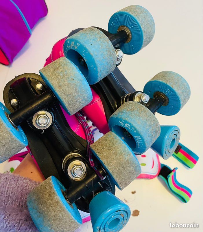 Roller enfants + protections pointure 28-30 (image 3)