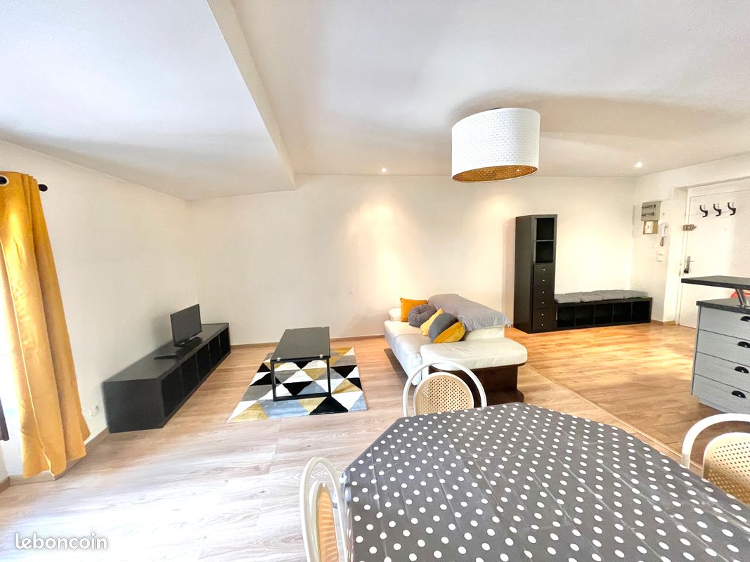 Appartement 3 pièces 74 m² · à Oullins-Pierre-Bénite · 74 m² · 1 115 €