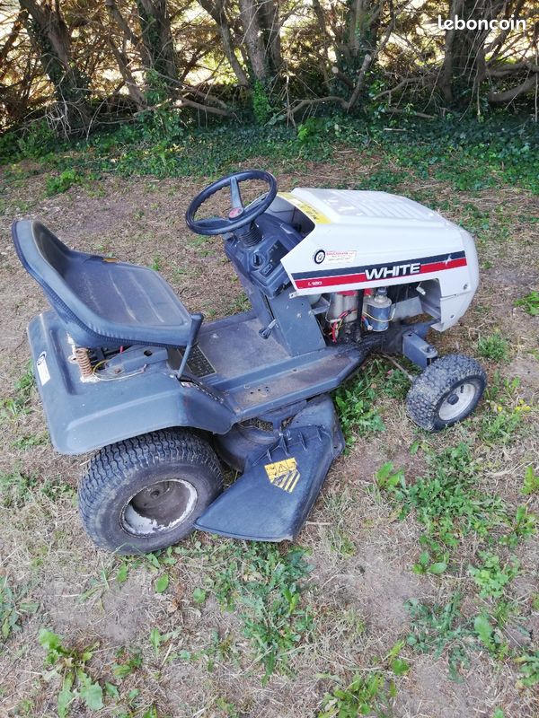 Tracteur tondeuse White L120 pour pièces (image 1)