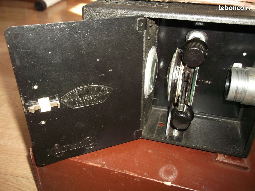 Projecteur pour diapositives en métal années 40 Camerafix S.B