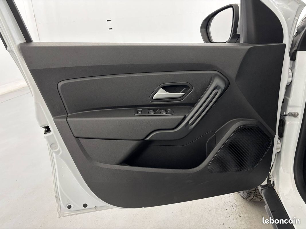 DACIA Duster ECO-G 100 4x2 Expression (image 11)
