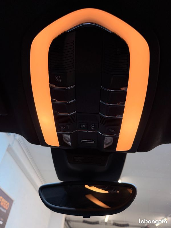 PORSCHE MACAN 3.0 DIESEL 260 S PDK BVA / CARPLAY / SIEGE CHAUFFANT / BOSE SOUND SYSTEM + 4 JANTES HIVEr (image 14)