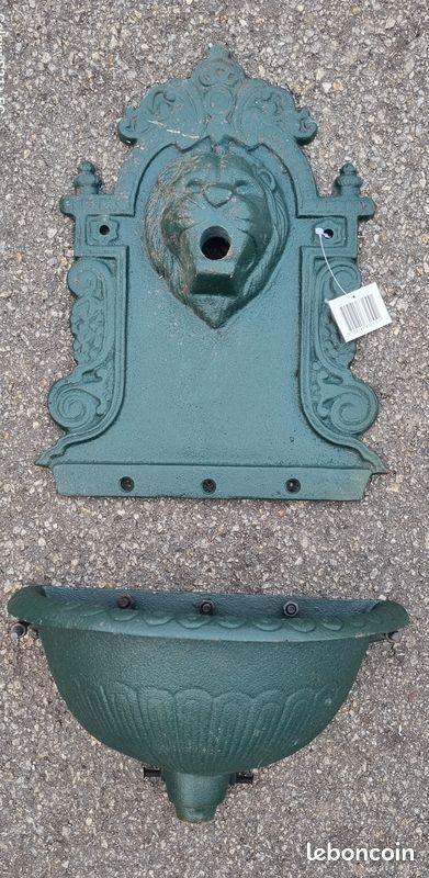 Fontaine murale antique avec robinet laiton (neuve encore dans son carton) (image 1)