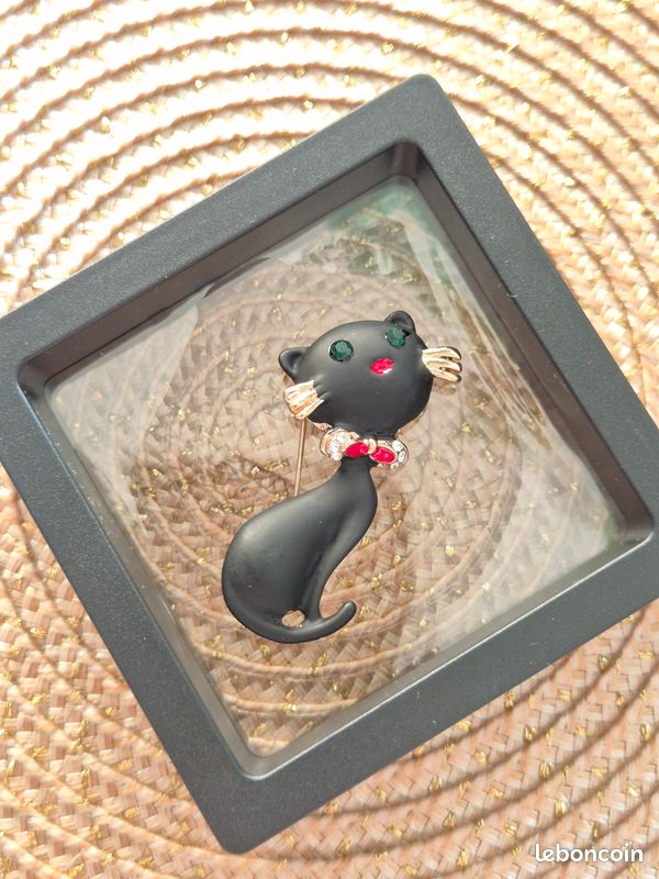 Broche Serpent Audacieux, Mystérieux, Sagesse, Transformation, Renaiss