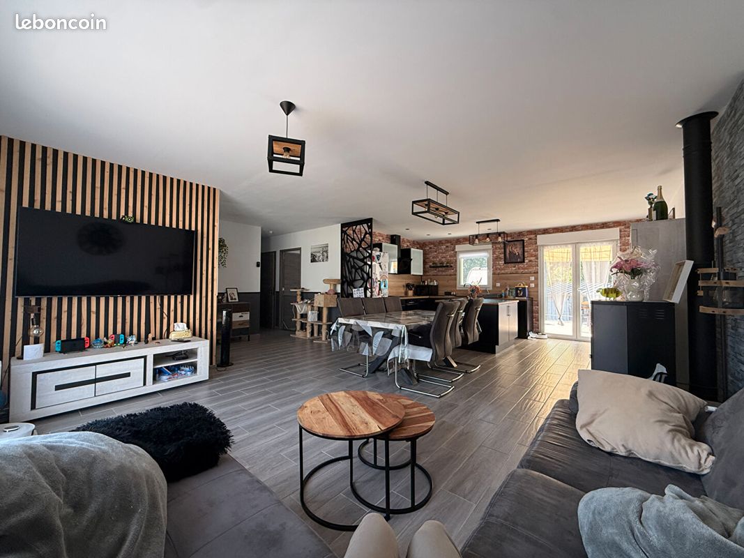 Maison 6 pièces 112 m² · à Vrigne aux Bois · 112 m² · 231 000 €