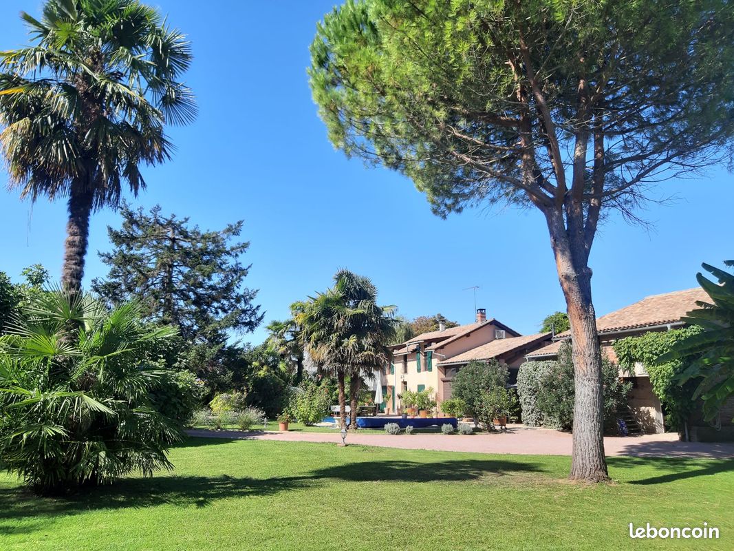 Maison 8 pièces 225 m² · à Albefeuille-Lagarde · 225 m² · 398 000 €