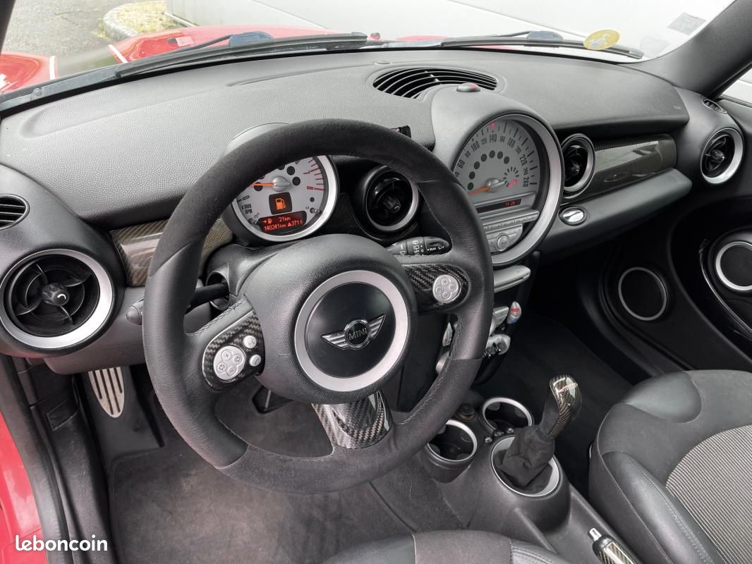 Mini Hatch R56 1.6i - 211 John Cooper Works (image 9)