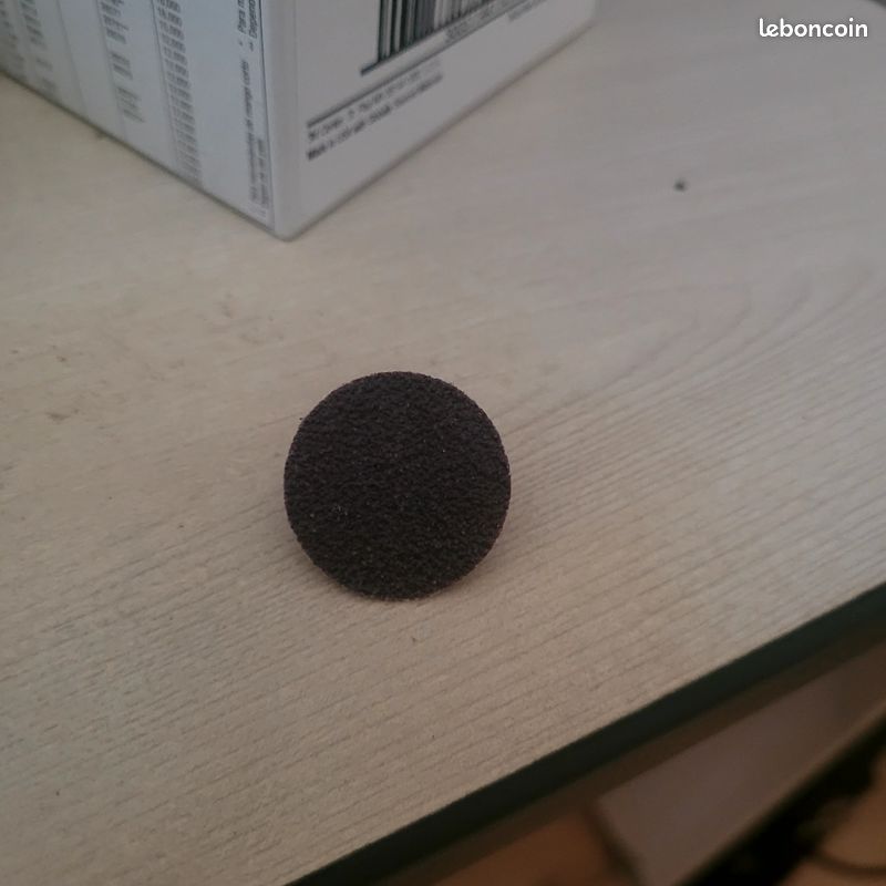 Vente de 8 boîtes de disques abrasifs 3M ROLOC - 25,4mm, grain 60 (image 1)