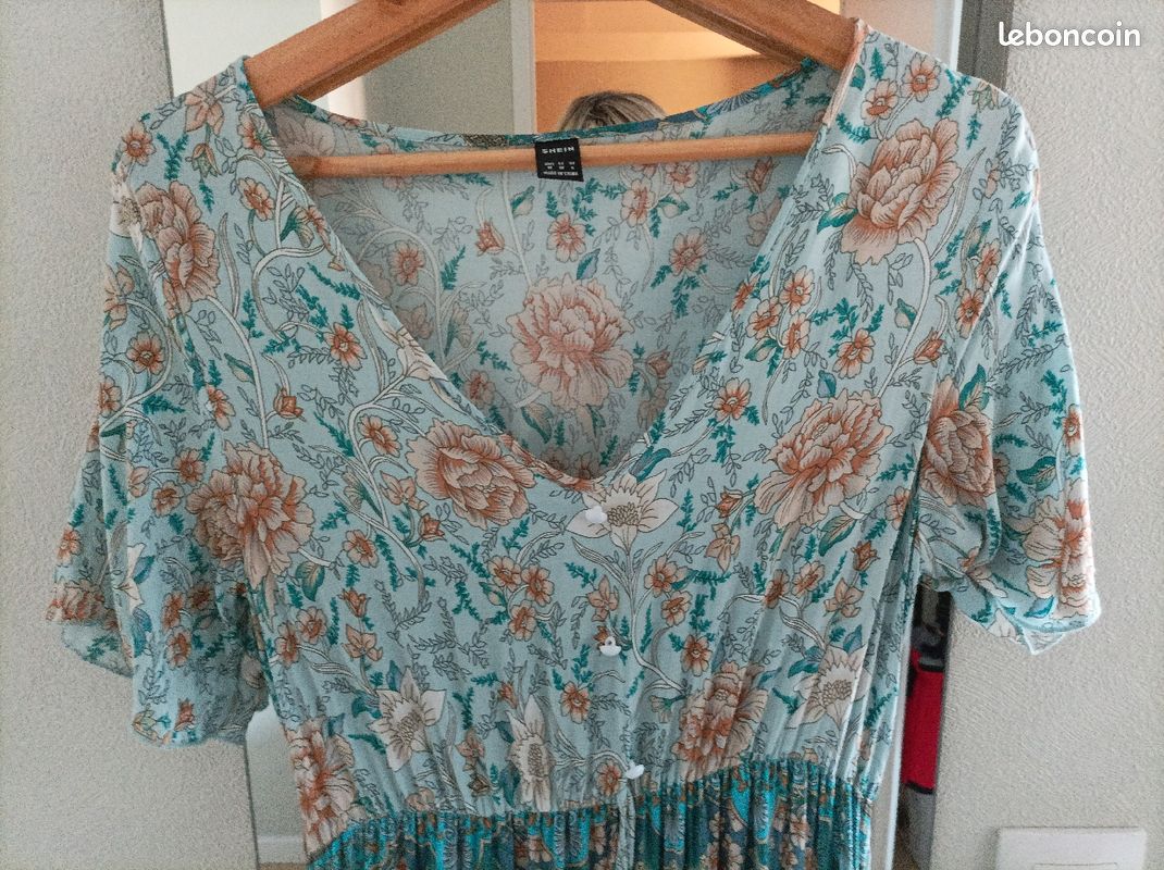 Robe (image 2)