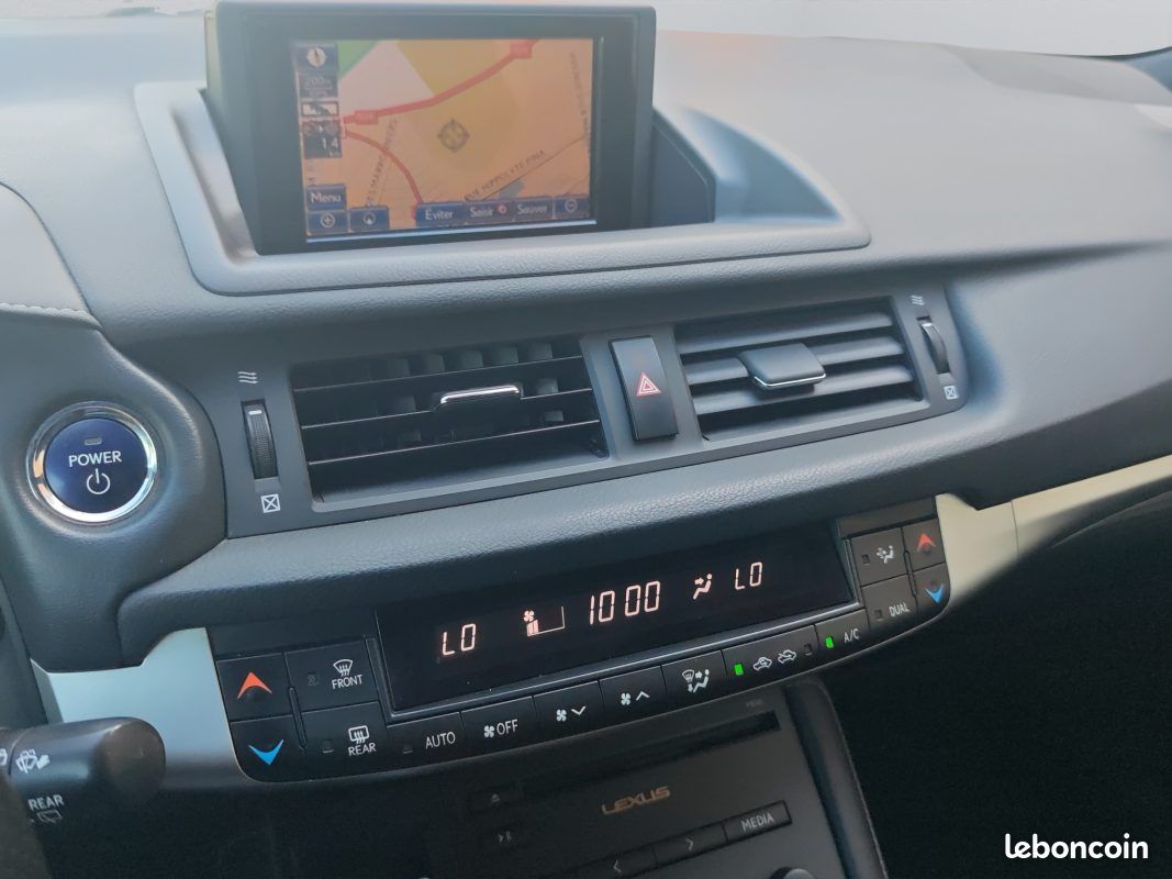 Lexus ct200h f sport auto (image 19)