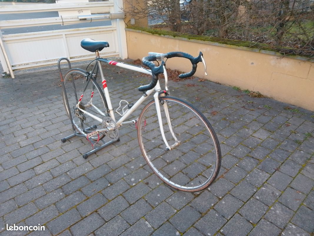 Vélo route vintage révisé (image 2)