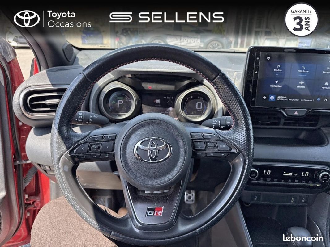 Toyota Yaris 116h GR Sport 5p MY22 (image 13)
