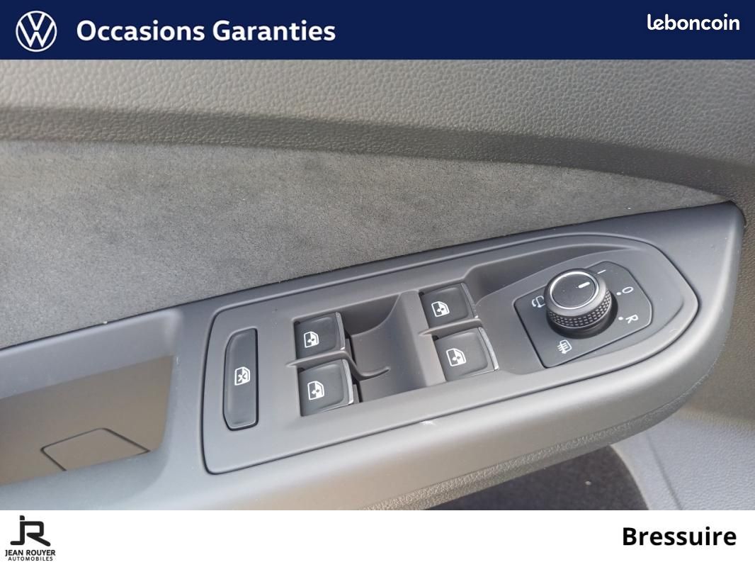 Volkswagen Golf 1.5 eTSI EVO2 150 DSG7 R-Line Edition (image 37)