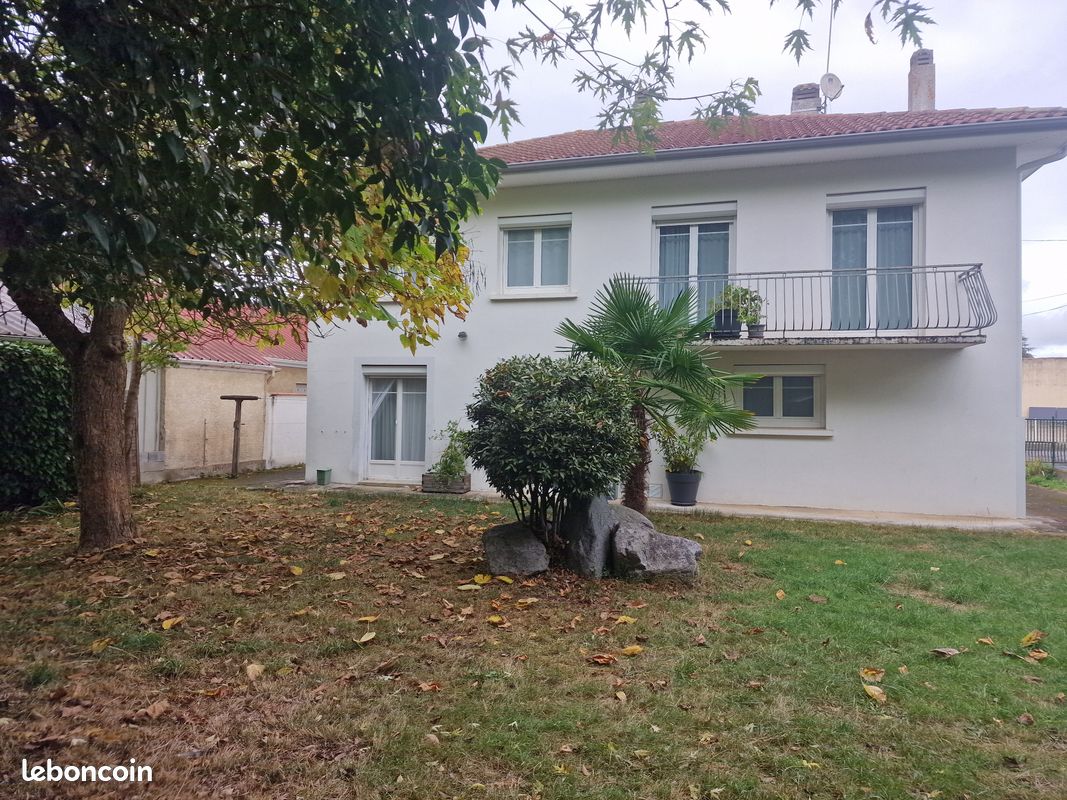 Maison 5 pièces 140 m² · à Tarbes · 140 m² · 990 €/mois