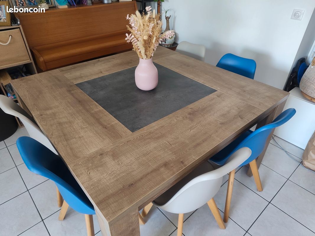 Table Salon Brest 140x140 (image 1)