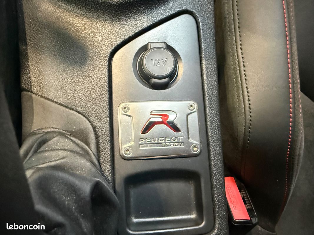 PEUGEOT RCZ R 1.6 THP 270CH / GARANTIE 12 MOIS EDITION LIMITÉe (image 17)
