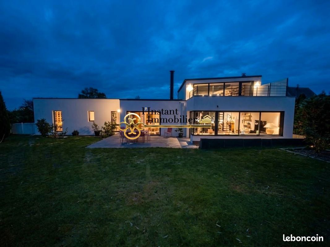 Maison 6 pièces 174 m² · à Locquirec · 174 m² · 684 125 €