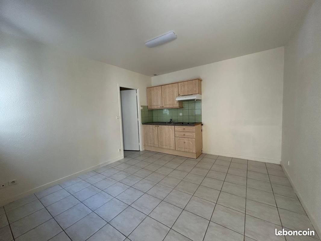Appartement 1 pièce 27 m² · à Séné · 27 m² · 530 €