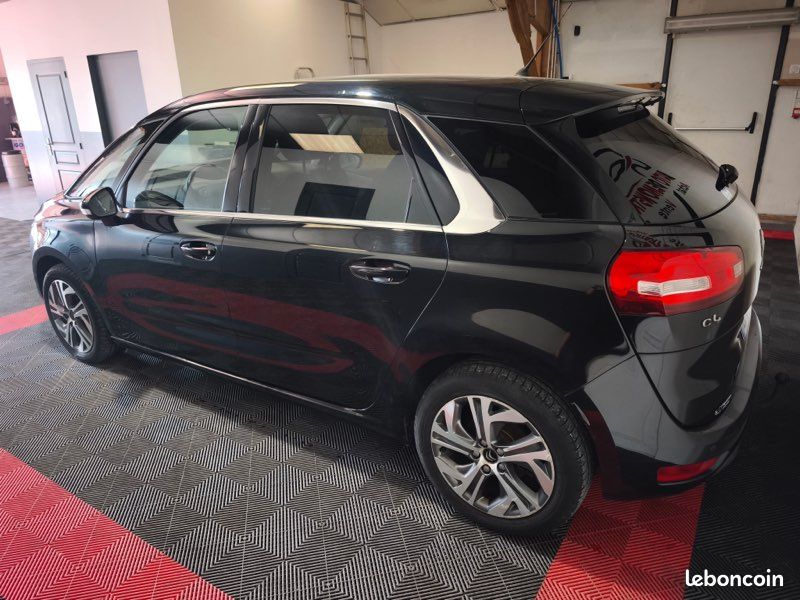 Citroen c4 picasso 1.2 essence 130 (image 2)