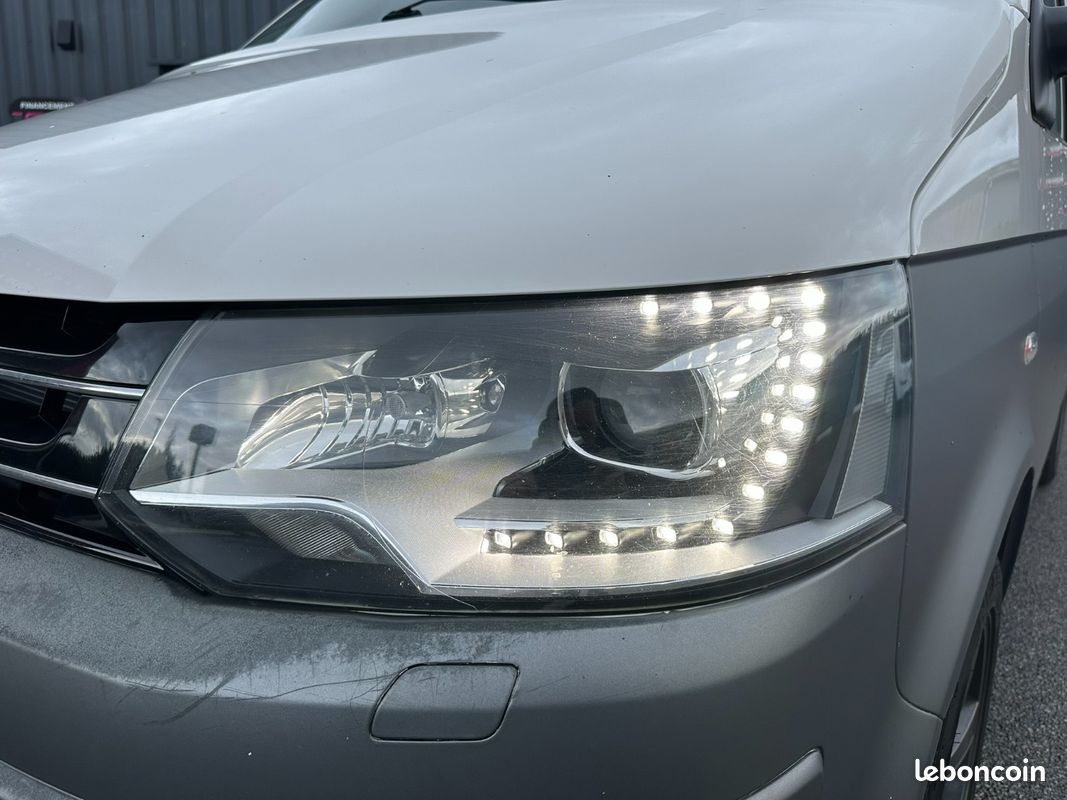 VOLKSWAGEN MULTIVAN 2.0 BiTDI 180 FAP Match DSG7 / DISTRIBUTION FAITE / PNEUS AV NEUFS (image 14)