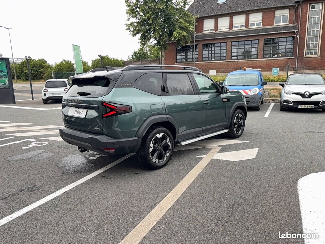 DACIA Bigster Hybrid-G 150 4x4 / ATTELAGE + MARCHEPIEDS Extreme (image 5)