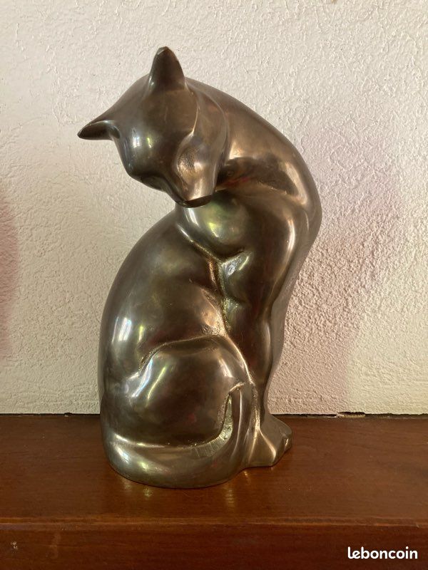 Sculpture Chat En Cuivre Signée BCE 1995 - 13 X 10,7 X 3 Cm