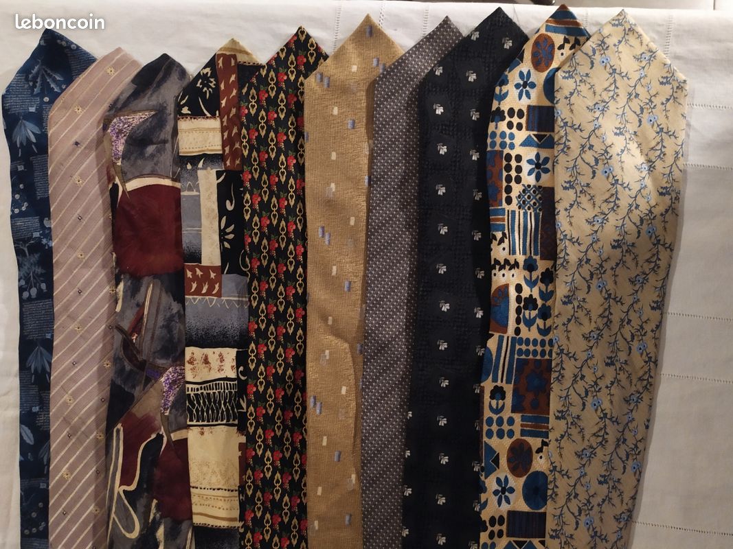 Lot De 10 Cravates En Soie Monti - Fabriqué En Italie, Motifs Divers, Parfait état Occasion