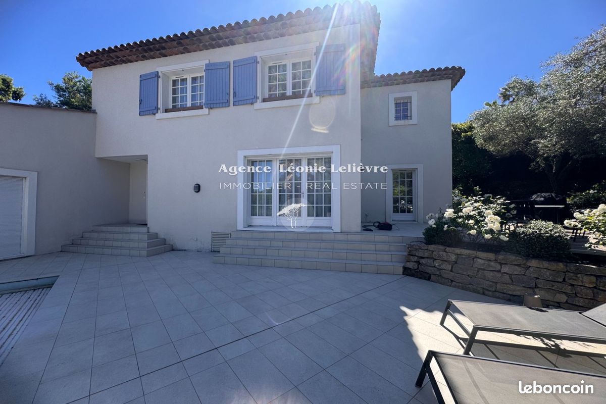 Maison 5 pièces 123 m² · à Sainte-Maxime · 123 m² · 930 000 €