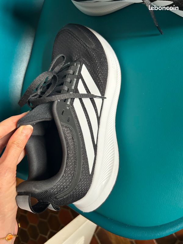 Chaussures adidas (image 2)