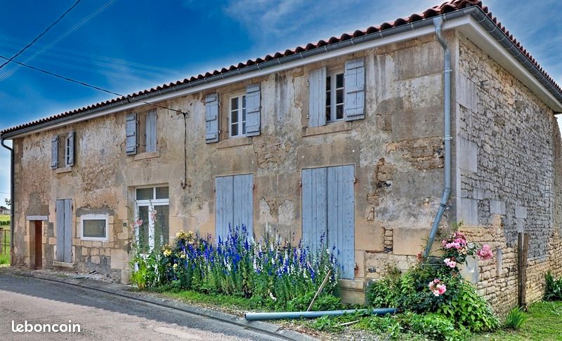 Maison 1 pièce 90 m² · à Val-de-Cognac · 90 m² · 55 000 €