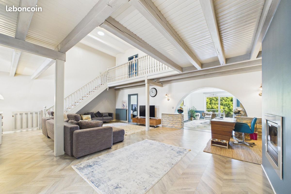 Maison 6 pièces 282 m² · à Tressange · 282 m² · 549 000 €