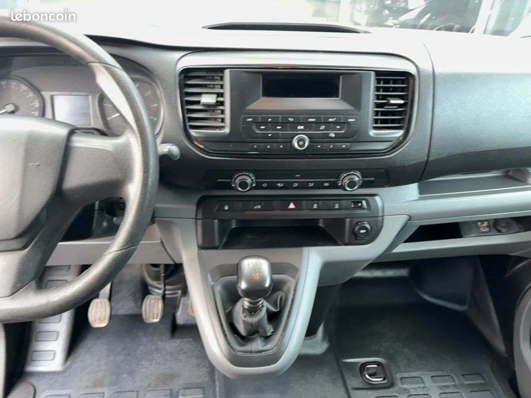 Peugeot Expert (3) 1.5 BLUEHDI 120 STANDARD PREMIUM (image 10)