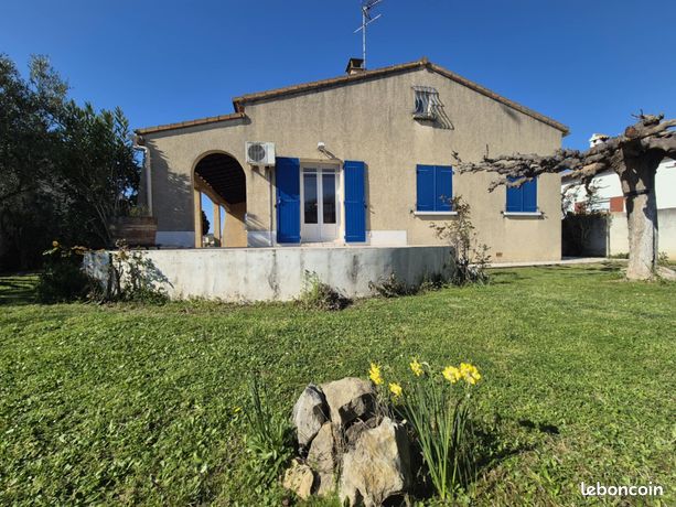 Agreable maison 3 chambres de plain-pied avec jardin et garage